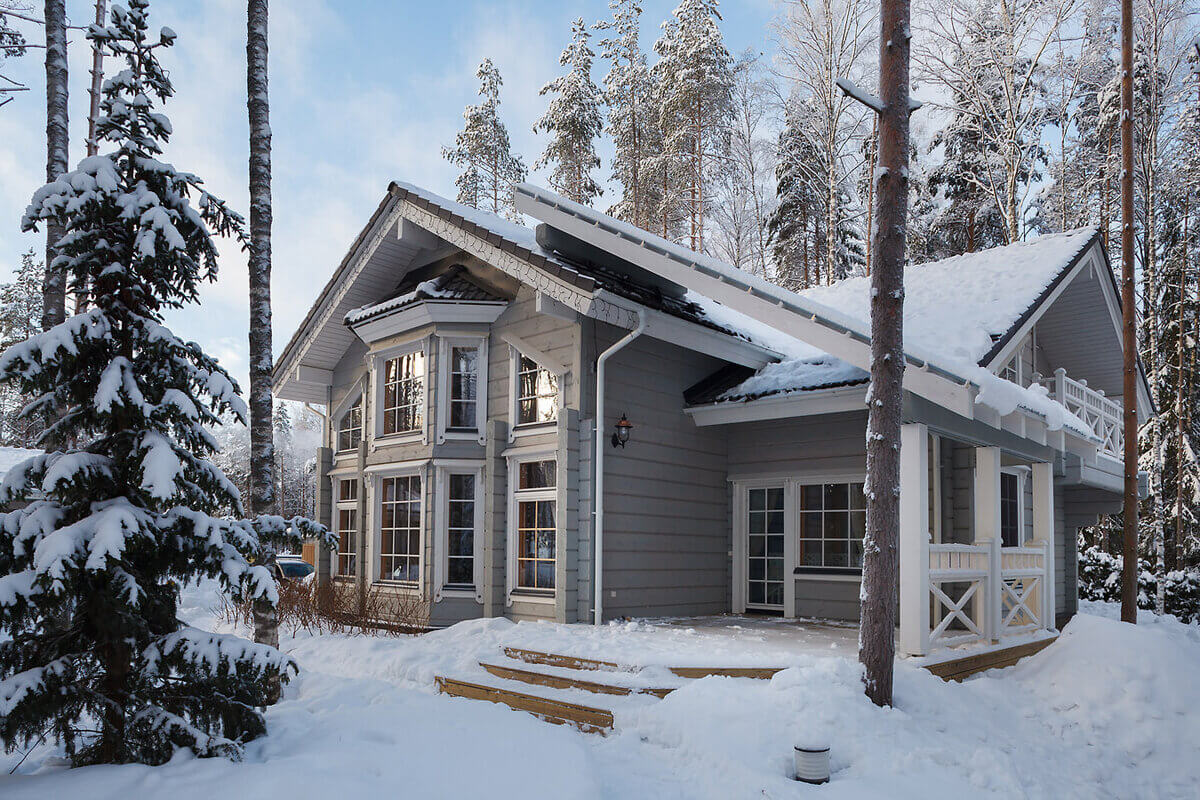 дом из бруса зимой